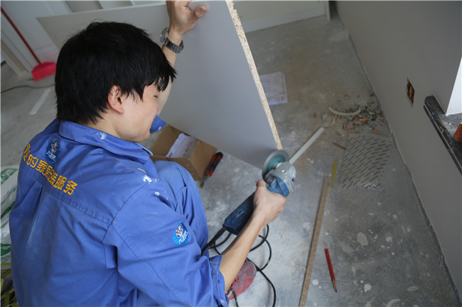 驚！一個(gè)核桃就能輕松解決家具維修問(wèn)題